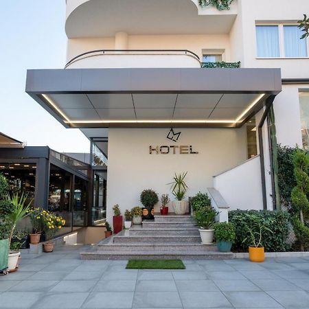 F&M Hotel 2 Tirana Esterno foto