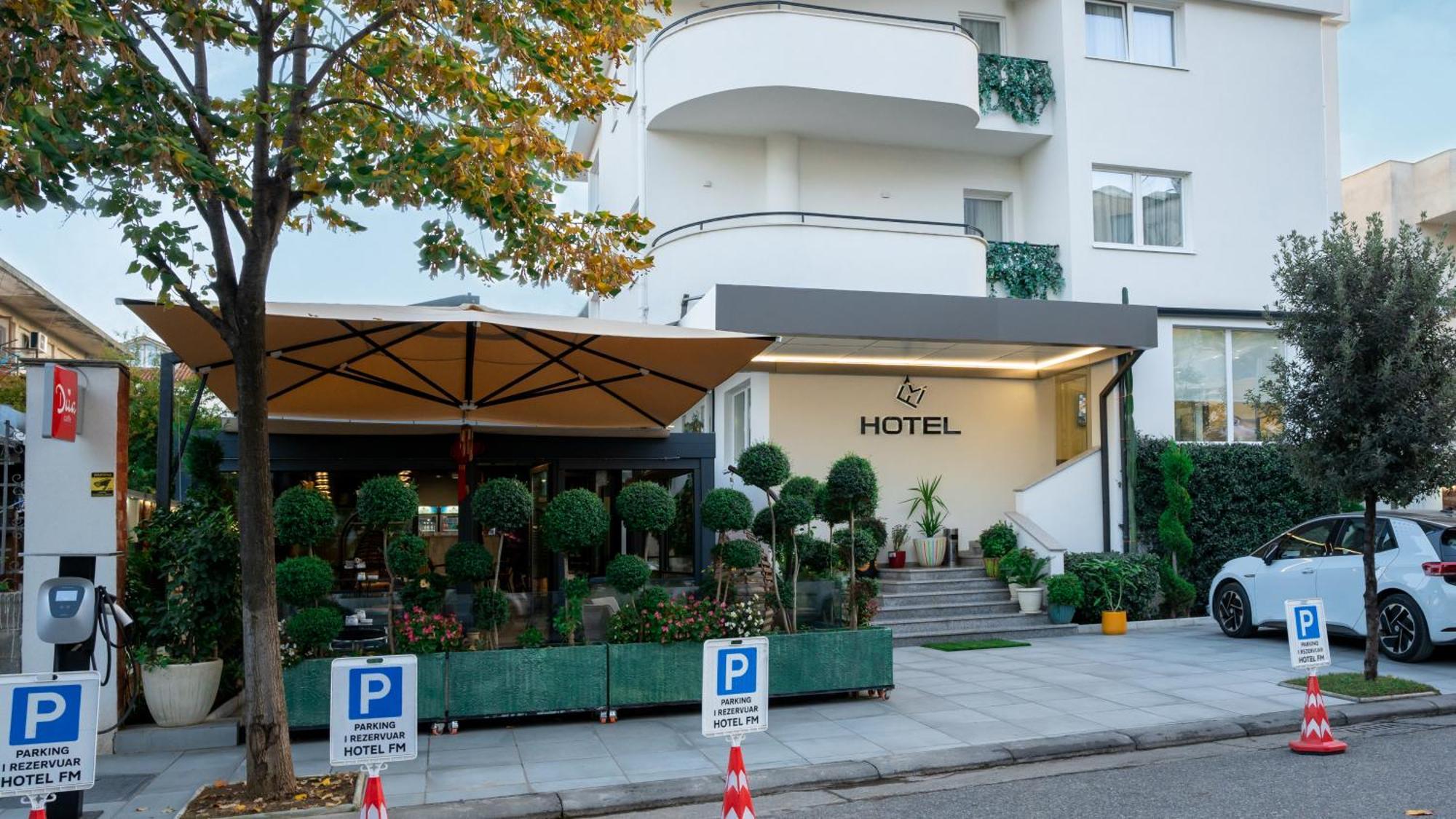 F&M Hotel 2 Tirana Esterno foto